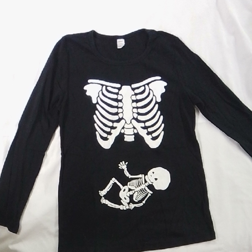 Black Skeleton Print Maternity Shirt